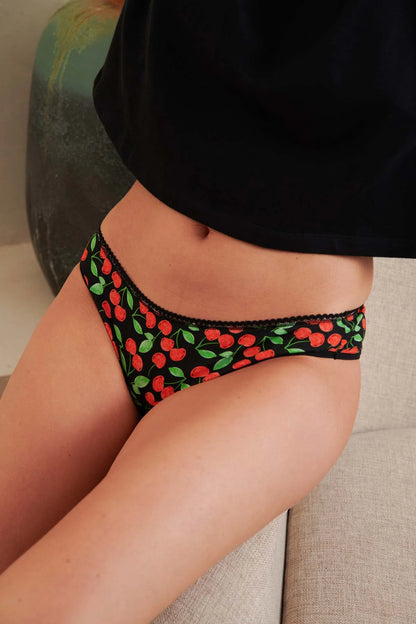 Culotte menstruelle cerises