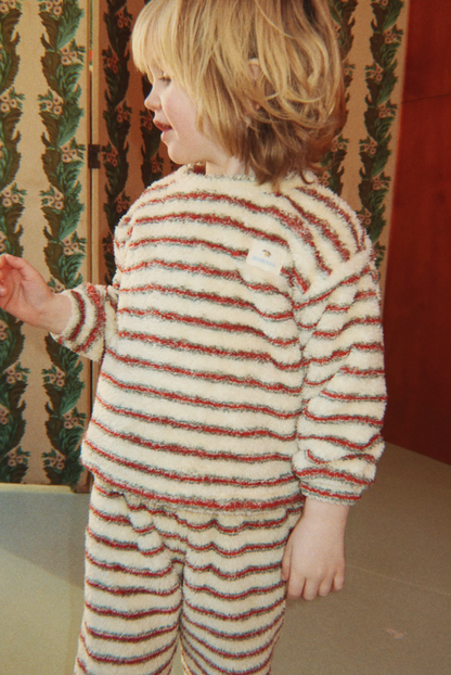 Pull fluffy rayures