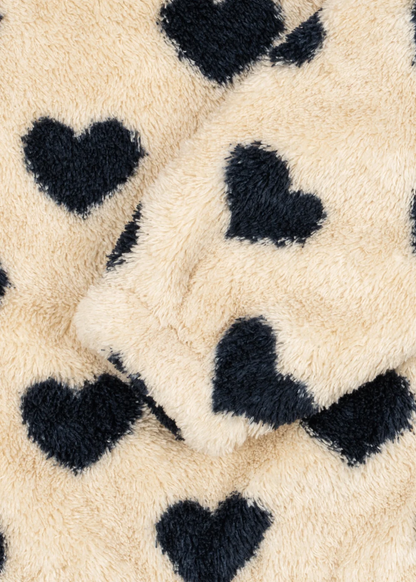 Pull fluffy coeur
